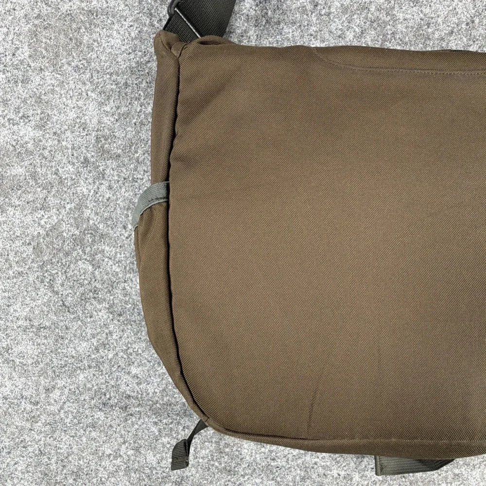 Patagonia (48279) Large Critical Mass Padded Messenger Bag Cycling EUC 2009